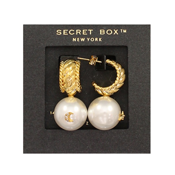 Pearl Dangle Hoops - Picture 1 of 1